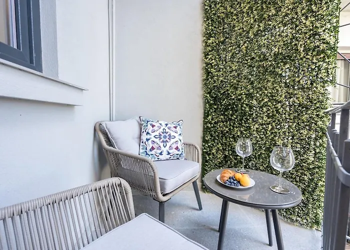 Luxurious 2br - Center *