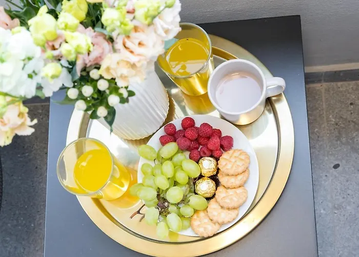 Luxurious 2br - Center Apartament