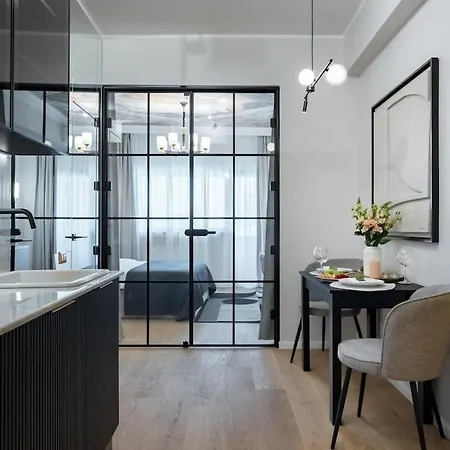 Luxurious 2br - Center דירה