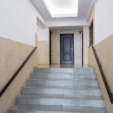 Luxurious 2br - Center דירה *