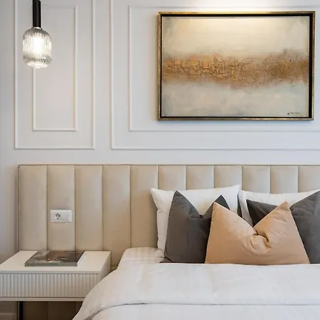 Apartment Luxurious 2br - Center Bucharest
