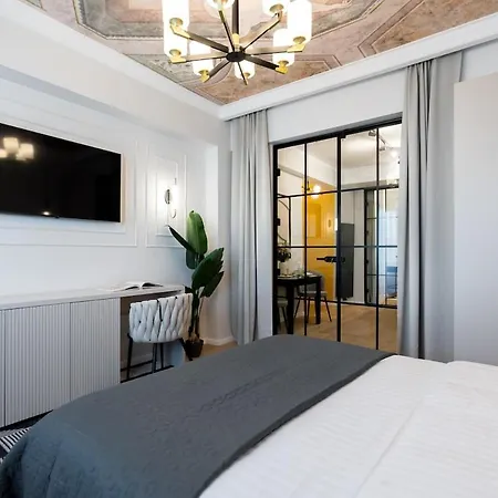 Luxurious 2br - Center