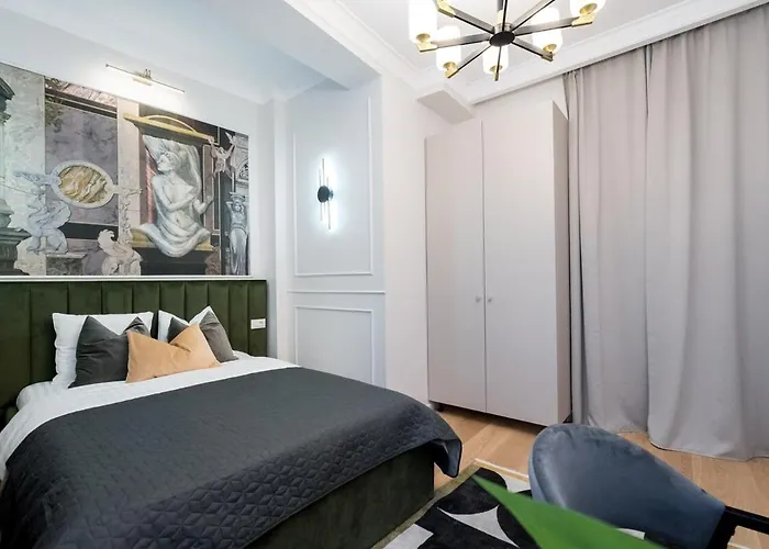 Luxurious 2br - Center Apartment