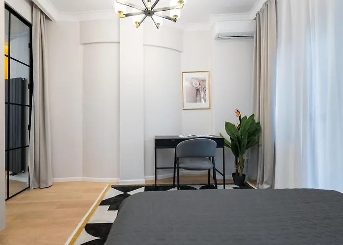 Luxurious 2br - Center *