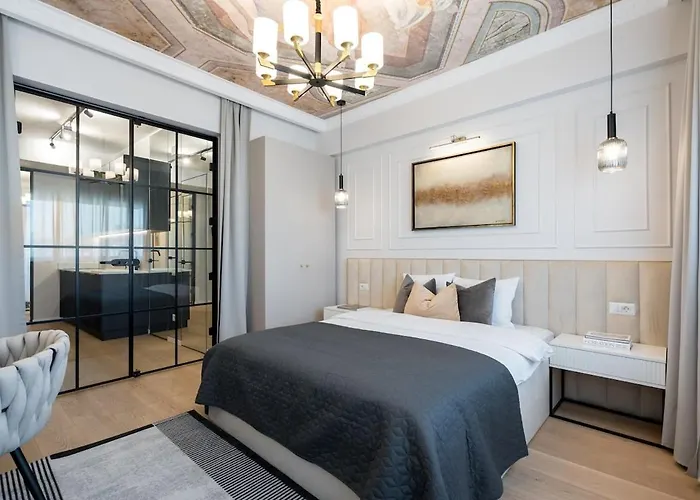 Apartment Luxurious 2br - Center Bucharest