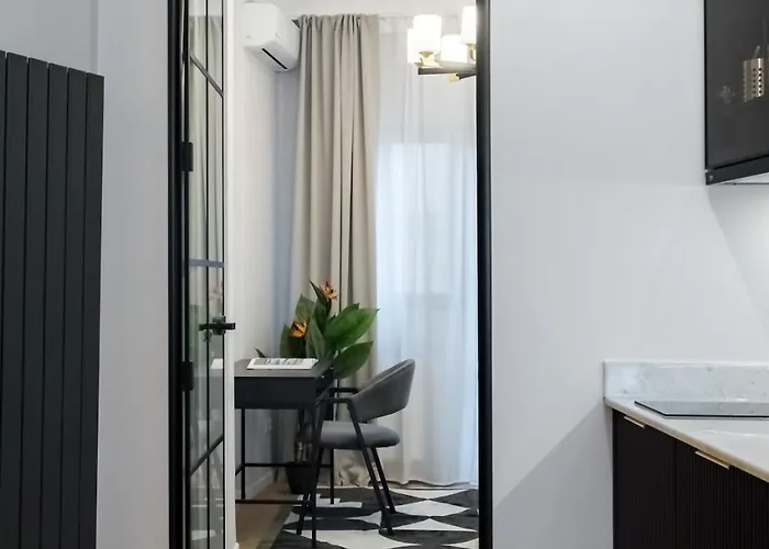 Luxurious 2br - Center Apartmán *