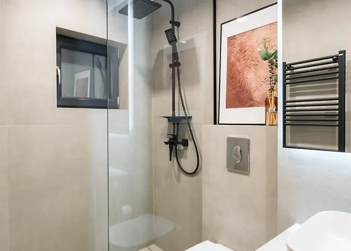 Luxurious 2br - Center Apartman