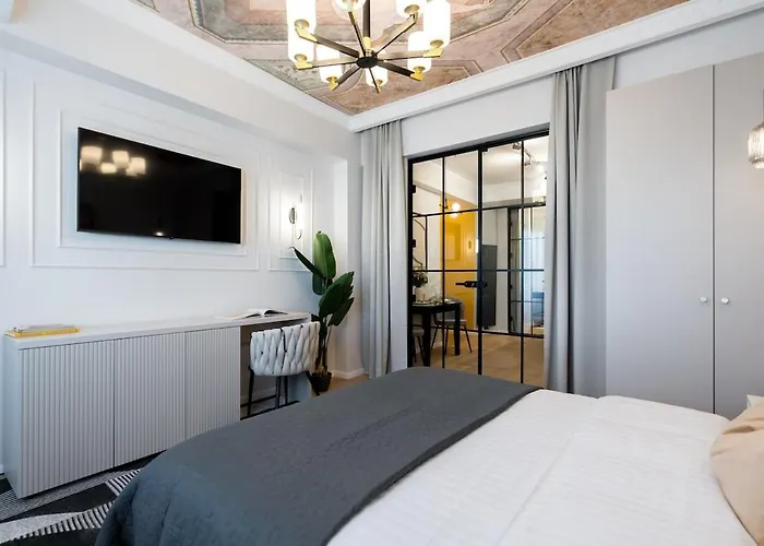 Luxurious 2br - Center