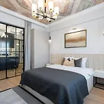 Apartament Luxurious 2br - Center Bucureşti
