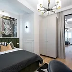 Luxurious 2br - Center Apartament *